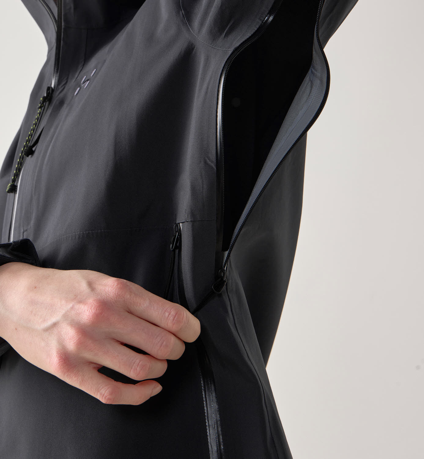 HAGLÖFS Front Proof II Jacket Damen Regenjacke Wanderjacke schwarz