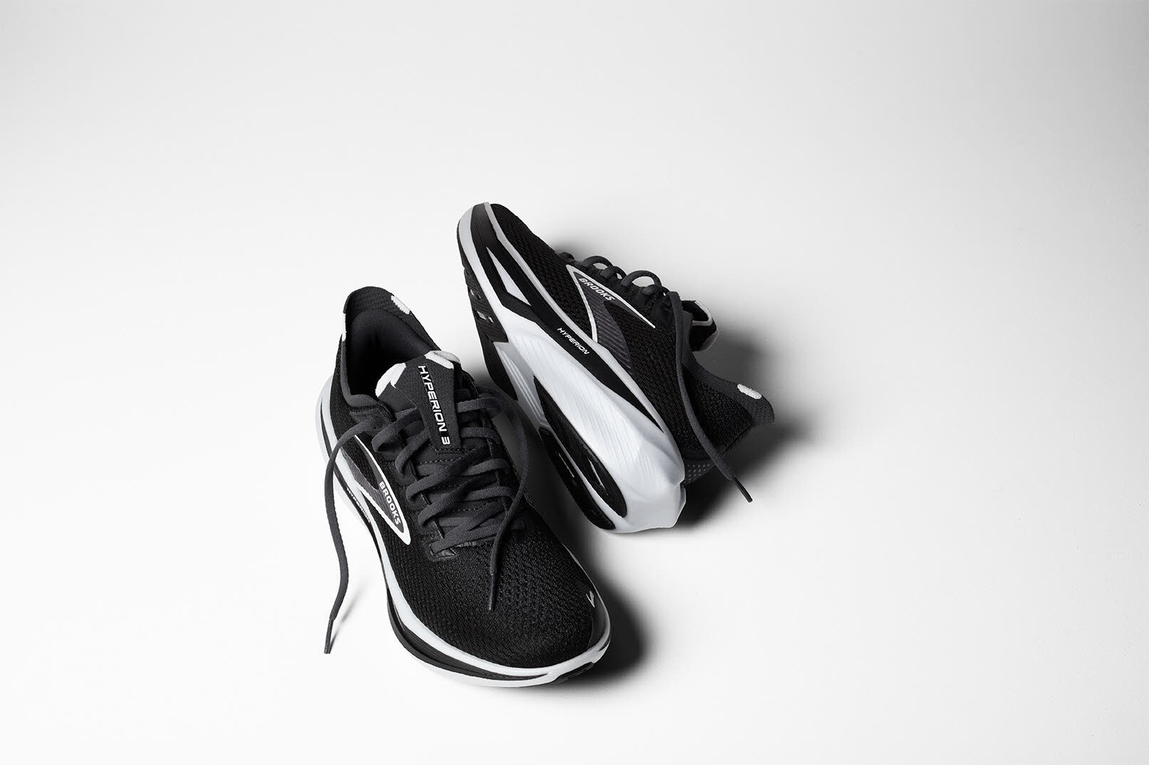 Brooks Hyperion 3 Damen Laufschuhe Joggingschuhe black/grey/white