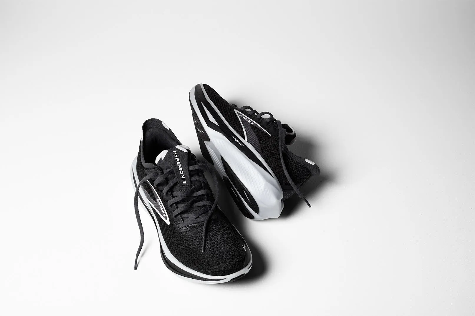 Brooks Hyperion 3 Damen Laufschuhe Joggingschuhe black/grey/white