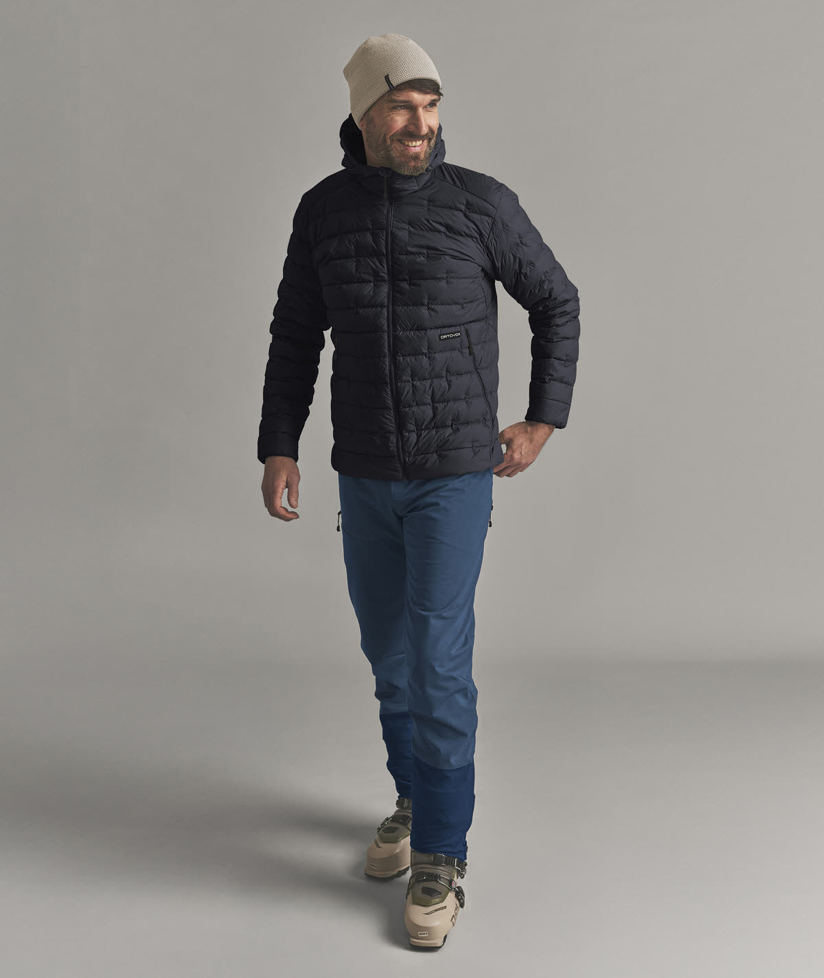 Ortovox Downwool 180 Hooded Jacket Herren Daunenjacke Outdoorjacke schwarz