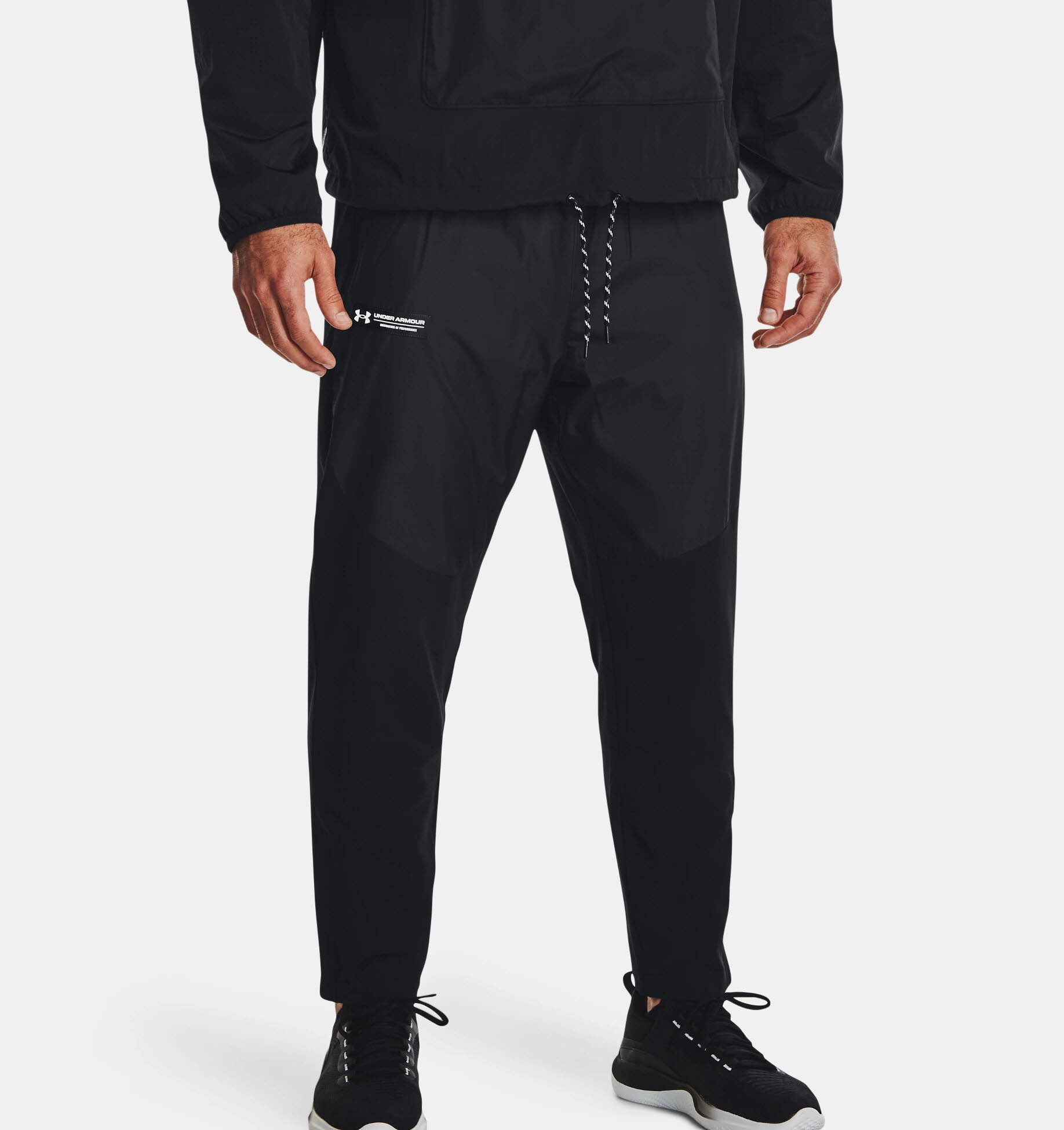 Under Armour UA Rush Woven Pants Trainingshose Jogginghose Herren schwarz