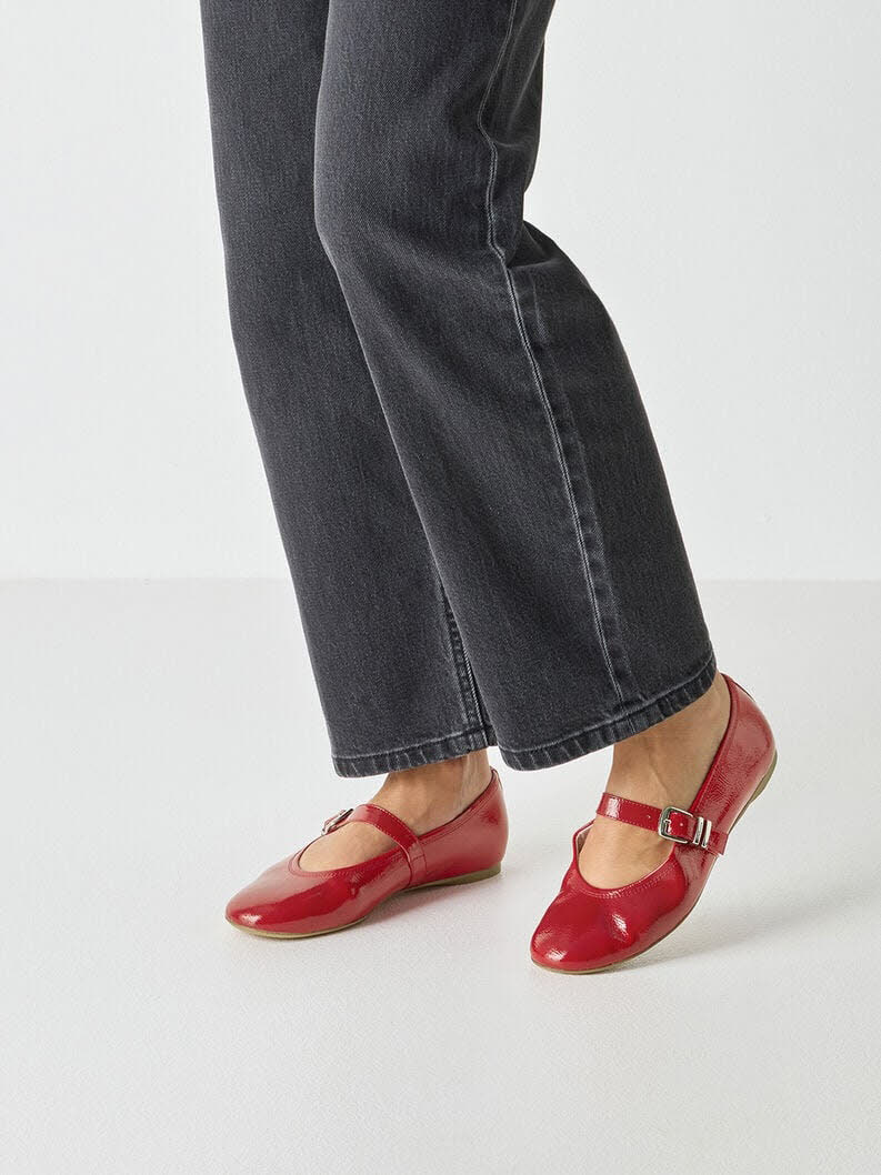 Tamaris Damen Ballerina Riemchenballerina rot