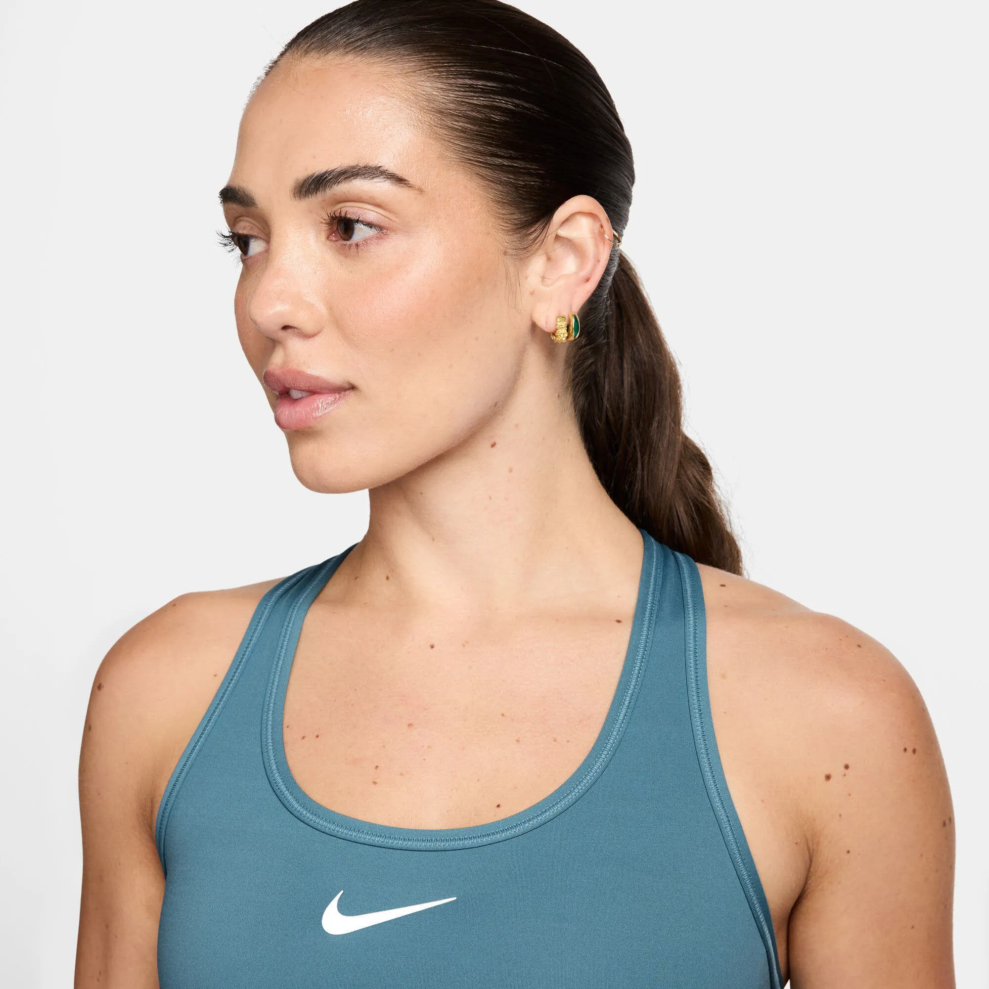 Nike Swoosh gepolsterter Sport-BH mit mittlerem Halt
