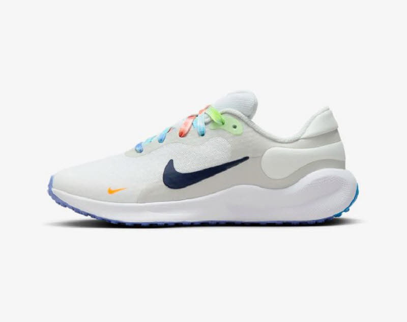 Nike Revolution 7 Next Nature SE Mädchen Laufschuhe Sportschuhe weiß
