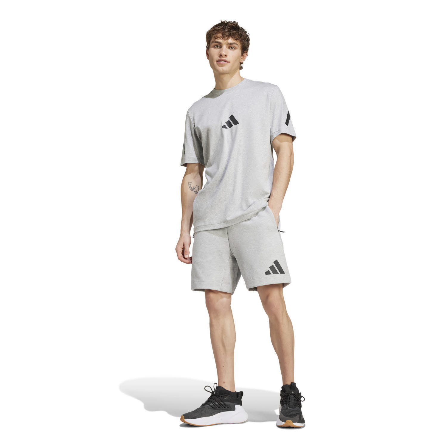 adidas Z.N.E. Herren Shorts grau