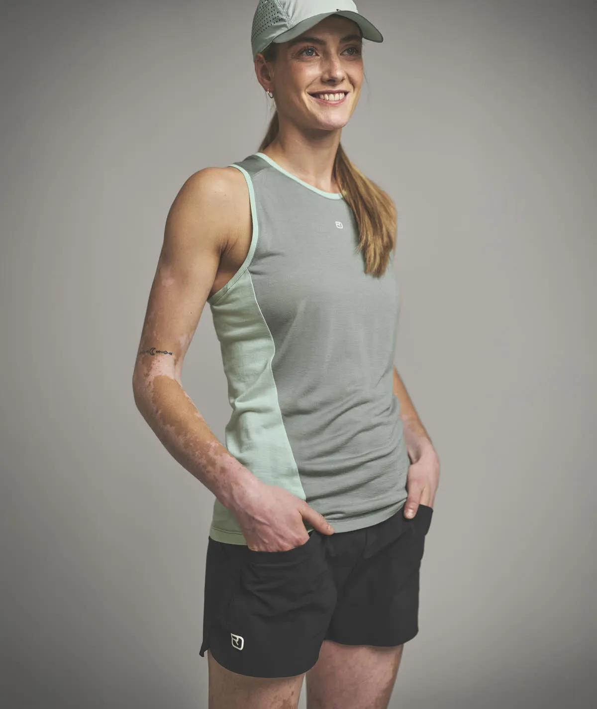 Ortovox TRACE SHORTS W Damen Wandershorts Trekkingshorts black raven