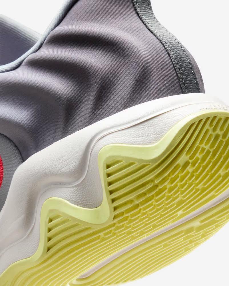 Nike Giannis Immortality 4 Basketballschuh Herren Turnschuhe grau