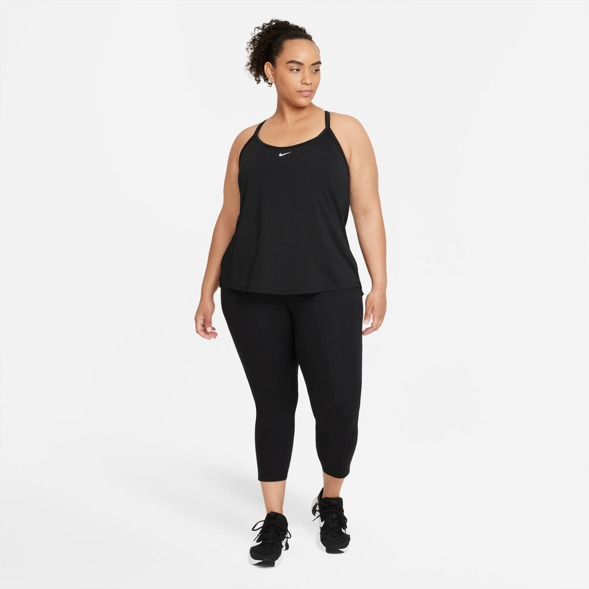 Nike Dri-Fit One Elastika Standard Fit Sporttop Trainingstop Damen schwarz
