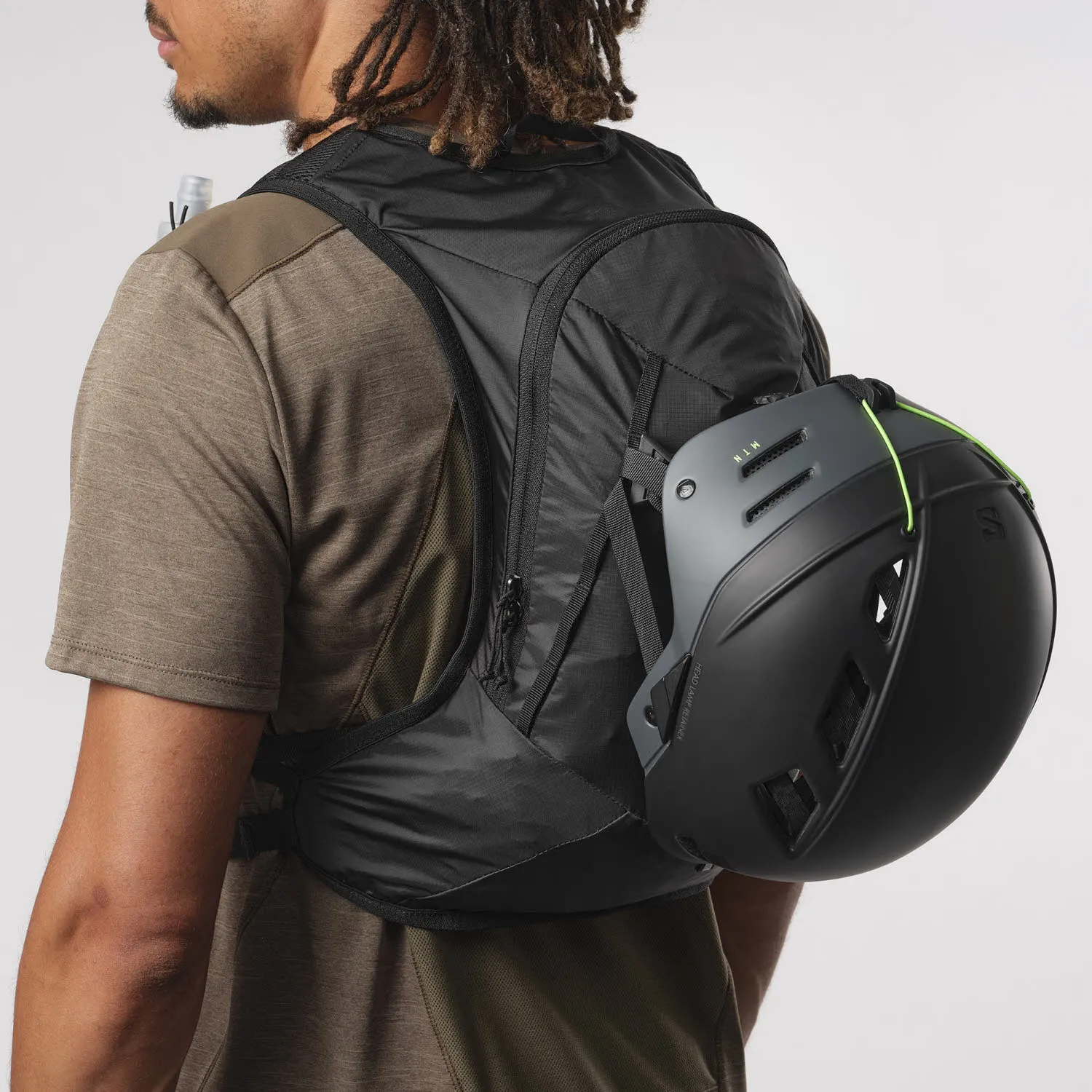 Salomon CROSS 8 Herren Laufrucksack Trinkrucksack schwarz