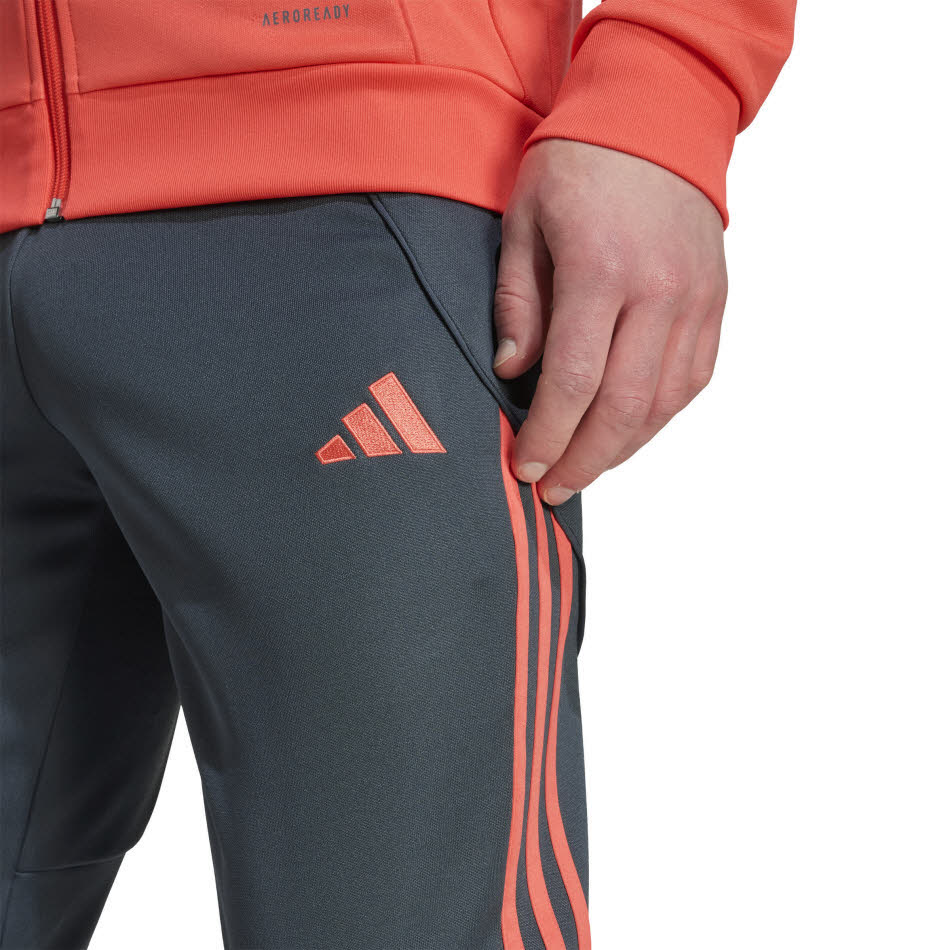 adidas FC Bayern München Tiro 24 Herren Trainingsanzug rot/schwarz