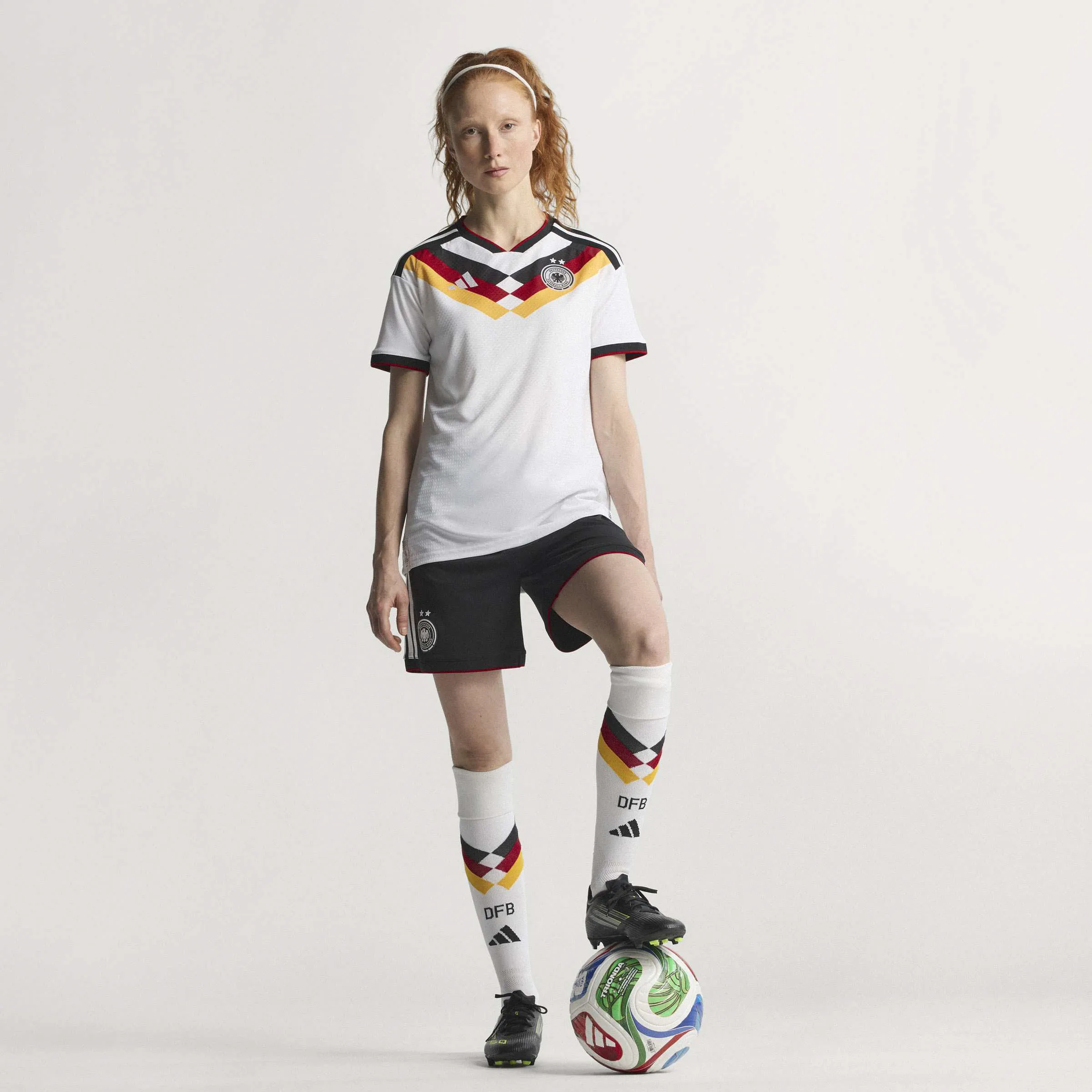 adidas DFB Authentic Jersey Damen Heimtrikot WM 2026 weiß