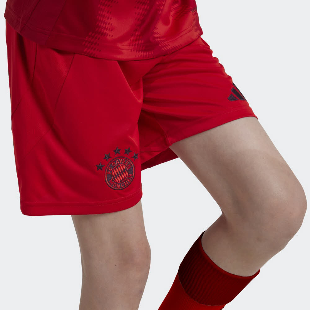 adidas FC BAYERN MÜNCHEN 24/25 Kinder Heimshorts kurze Hose rot