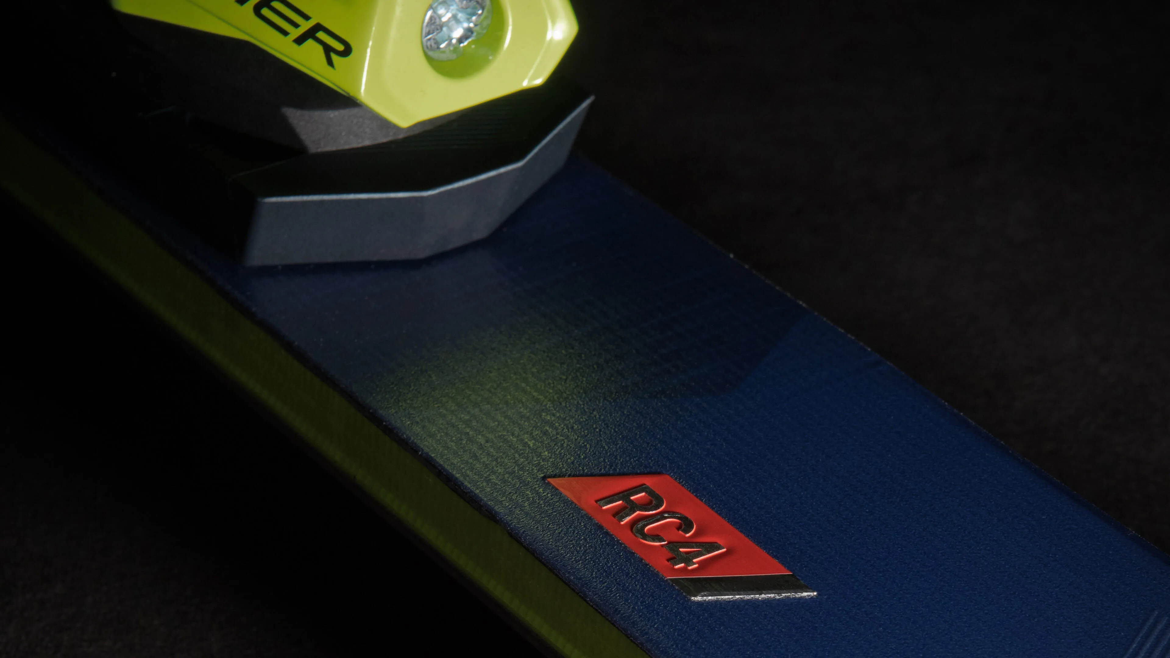 Fischer THE CURV M-PLATE + RC4 Z13 FF Slalomski Experte 23/24 blau