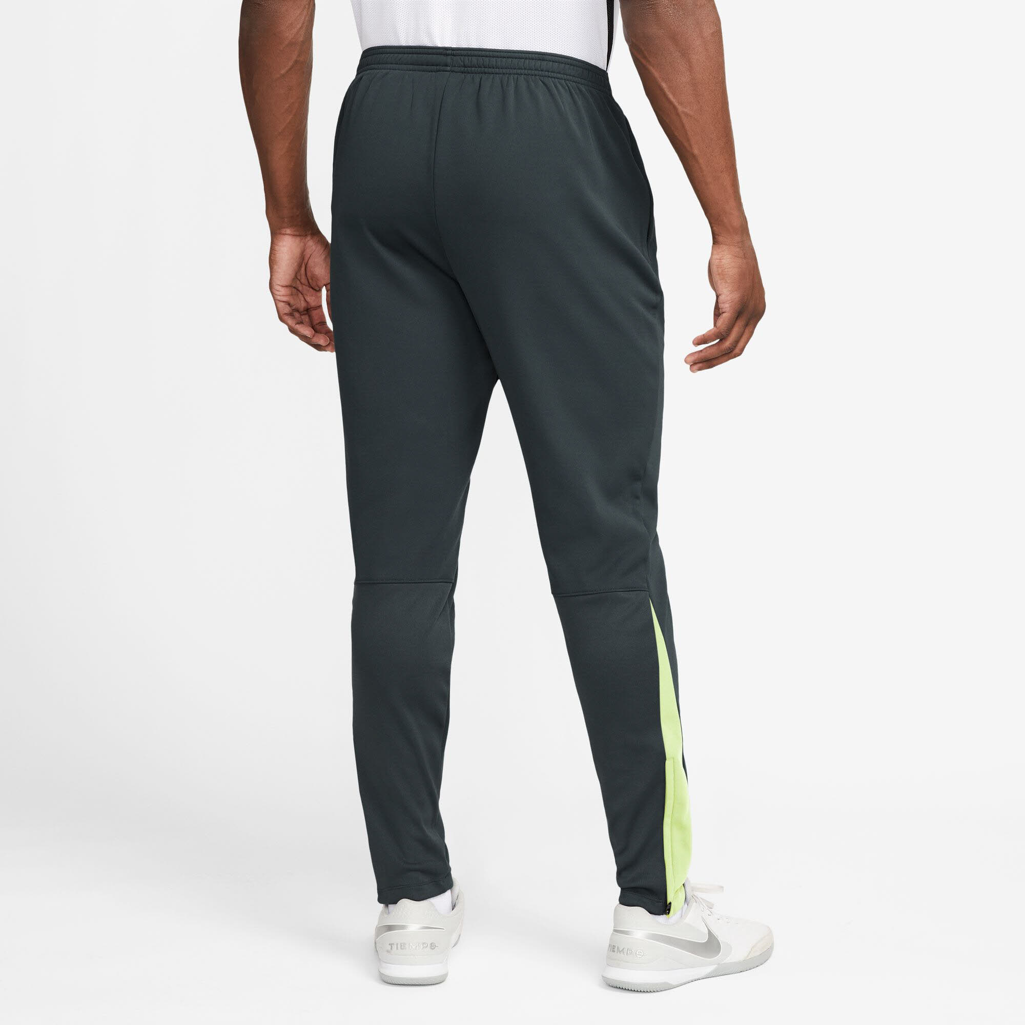 Nike Academy Winter Warrior Fusßballhose für Herren schwarz