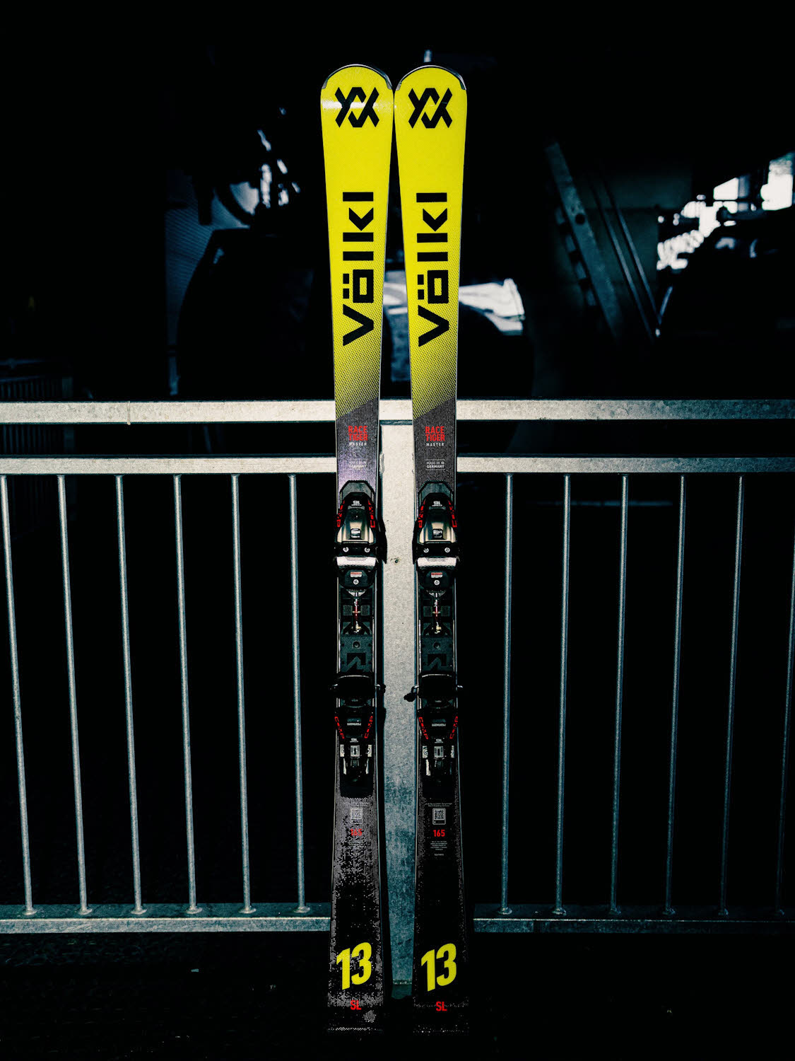 Völkl RACETIGER SL MASTER + COMP16 GW Slalomcarver Ski Experten 26/27 gelb/schwarz