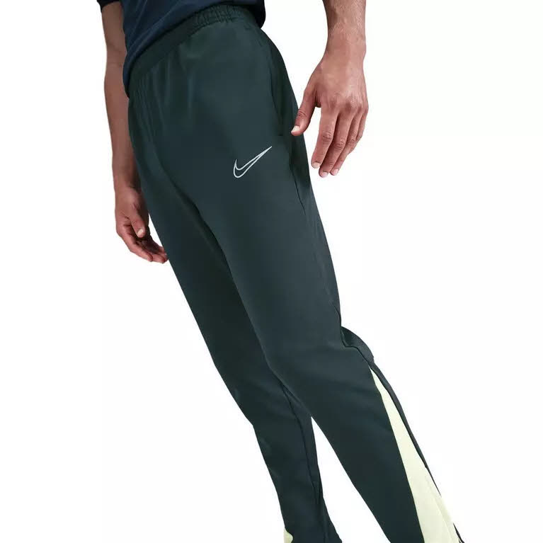 Nike Academy Winter Warrior Fusßballhose für Herren schwarz