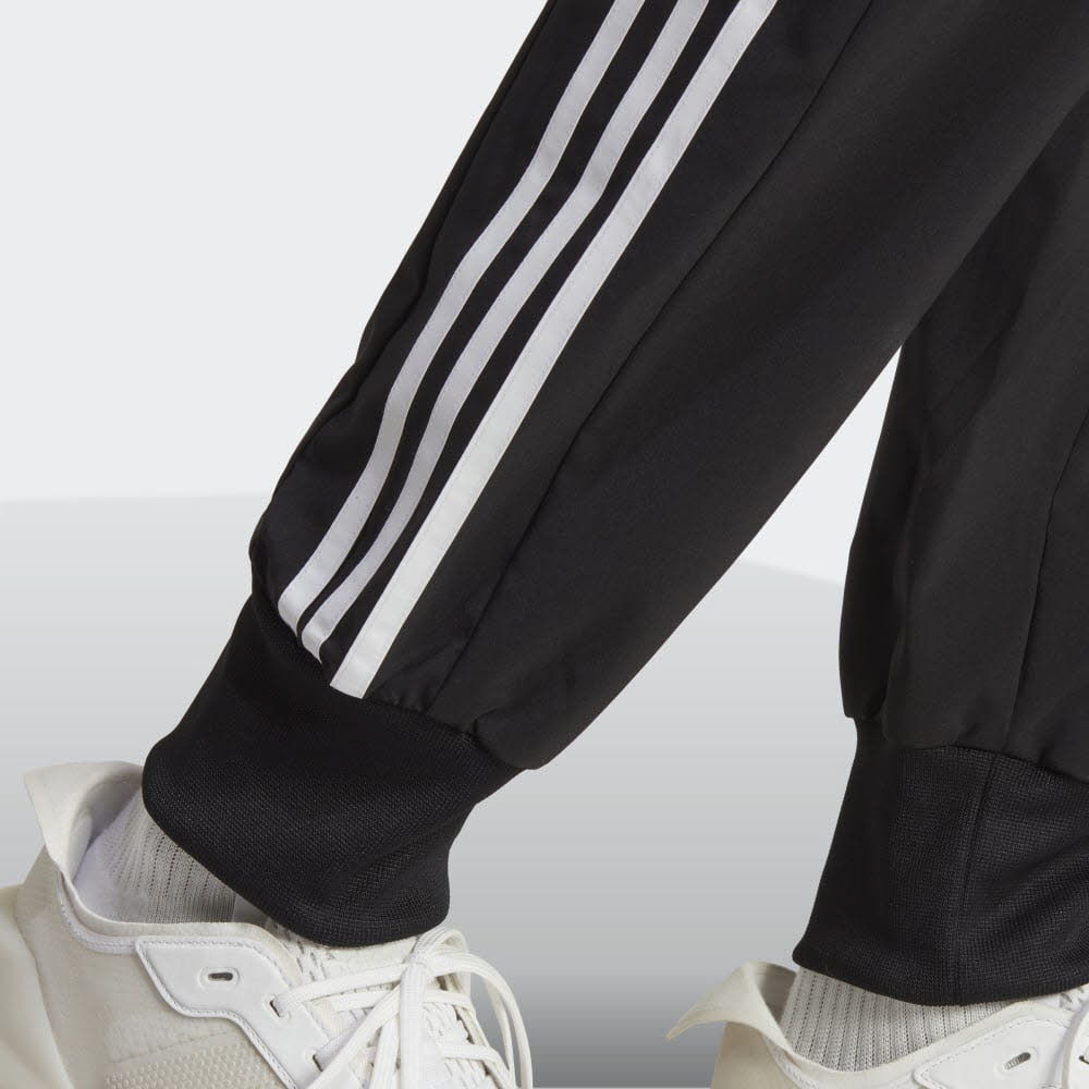 adidas AEROREADY Essentials Tapered Cuff Woven 3-Streifen Herren Jogginghose Sporthose schwarz