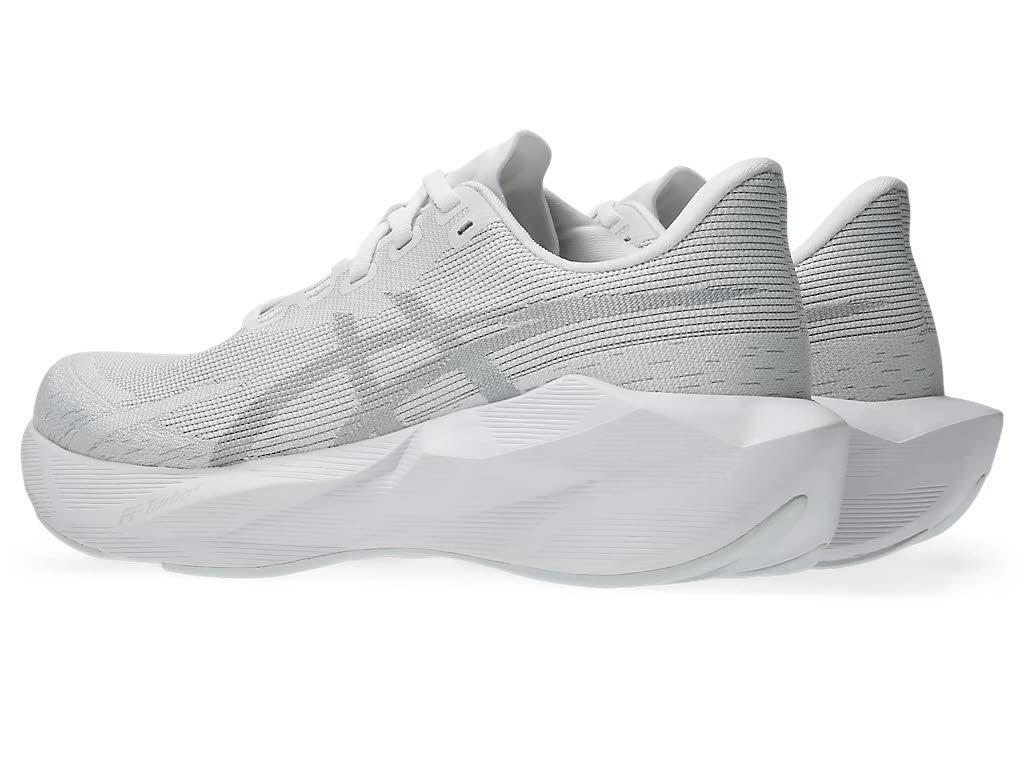 Asics NOVABLAST 6 Damen Laufschuhe Joggingschuhe weiß