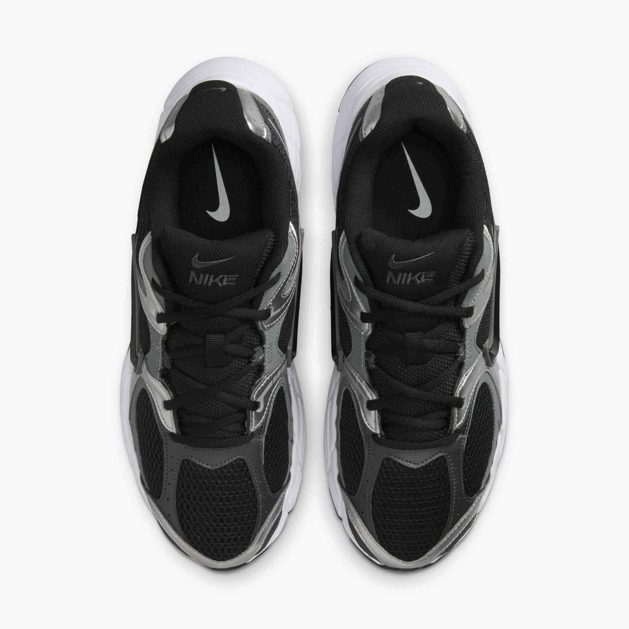 Nike V5 RNR Sneaker Herren schwarz