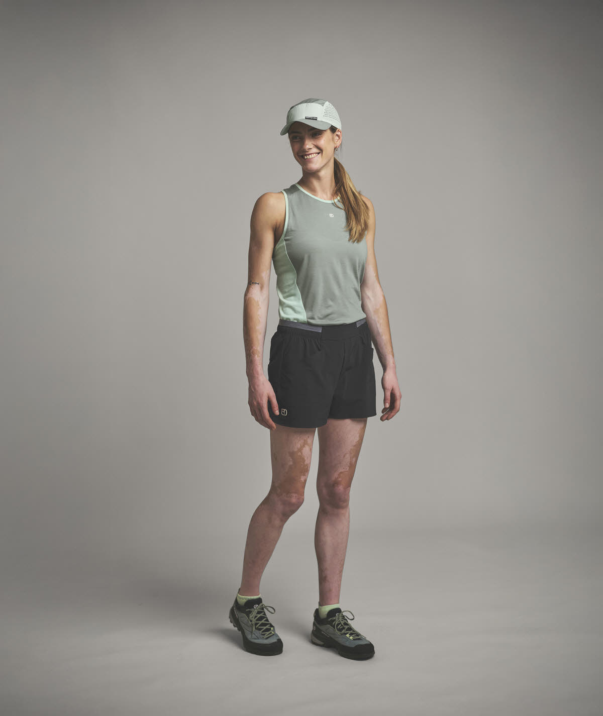 Ortovox TRACE SHORTS W Damen Wandershorts Trekkingshorts black raven
