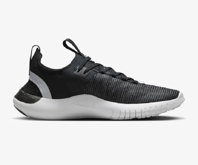 NIKE FREE RN NN Flyknit Damen Laufschuhe Joggingschuhe schwarz/weiß