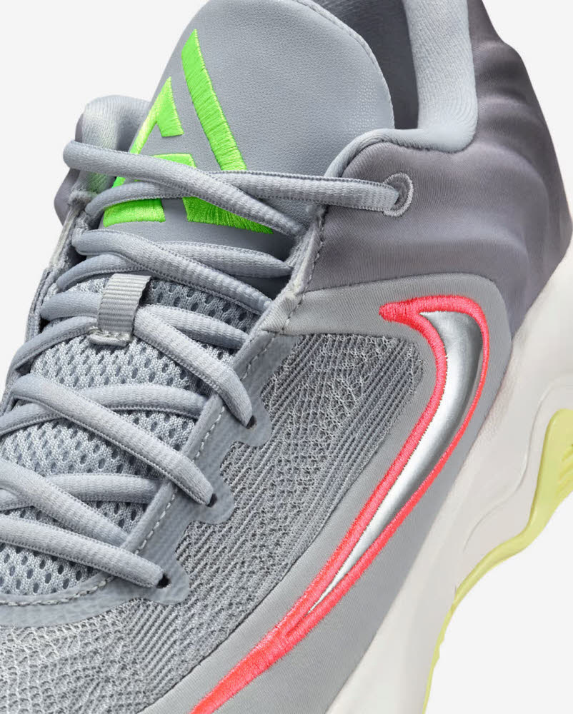 Nike Giannis Immortality 4 Basketballschuh Herren Turnschuhe grau