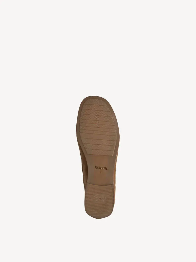 Tamaris Moccassin mit runder Schuhspitze und Lowcut-Form