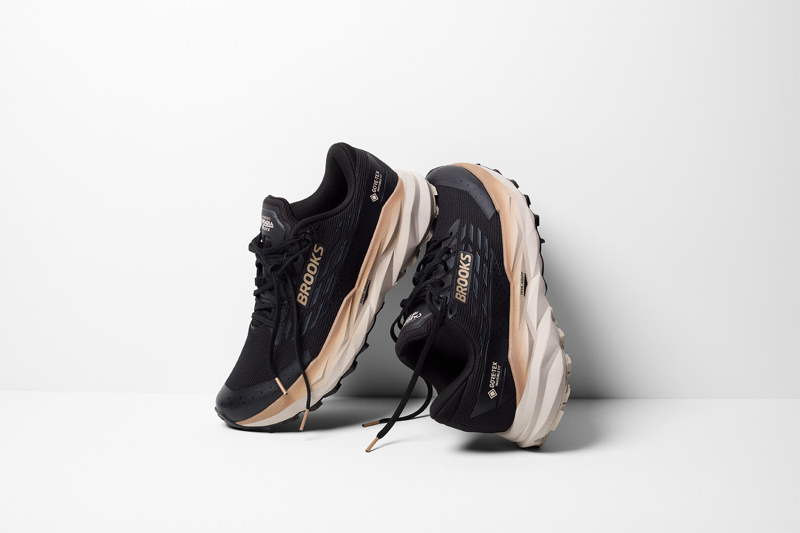 Brooks Cascadia 19 GTX Herren Laufschuhe Joggingschuhe black/ebony/chateau