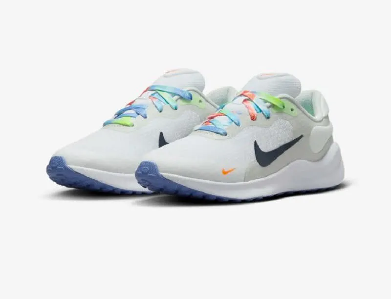 Nike Revolution 7 Next Nature SE Mädchen Laufschuhe Sportschuhe weiß