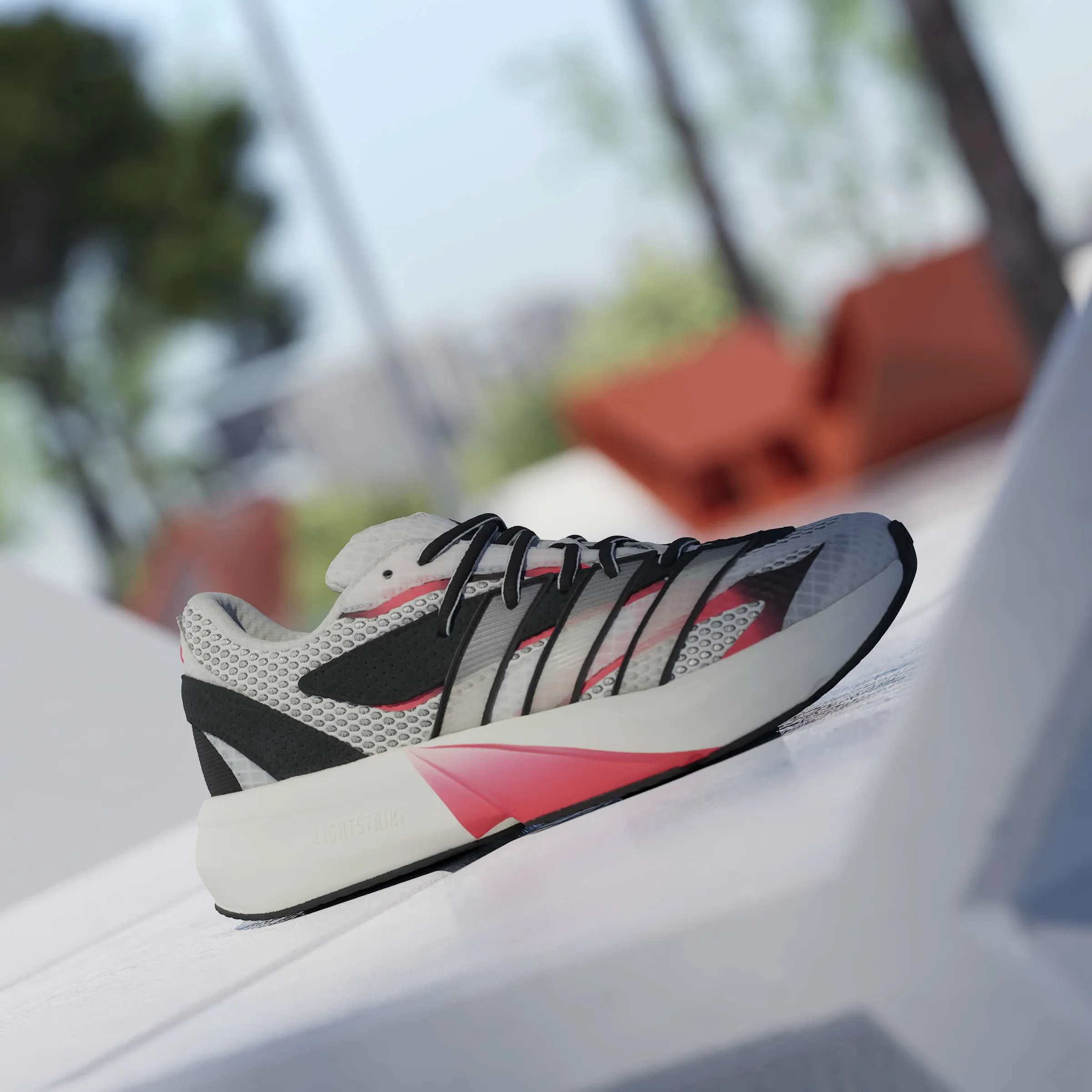 Adidas LIGHTBLAZE Schuh Damen Turnschuh Off White /  Lucid Red