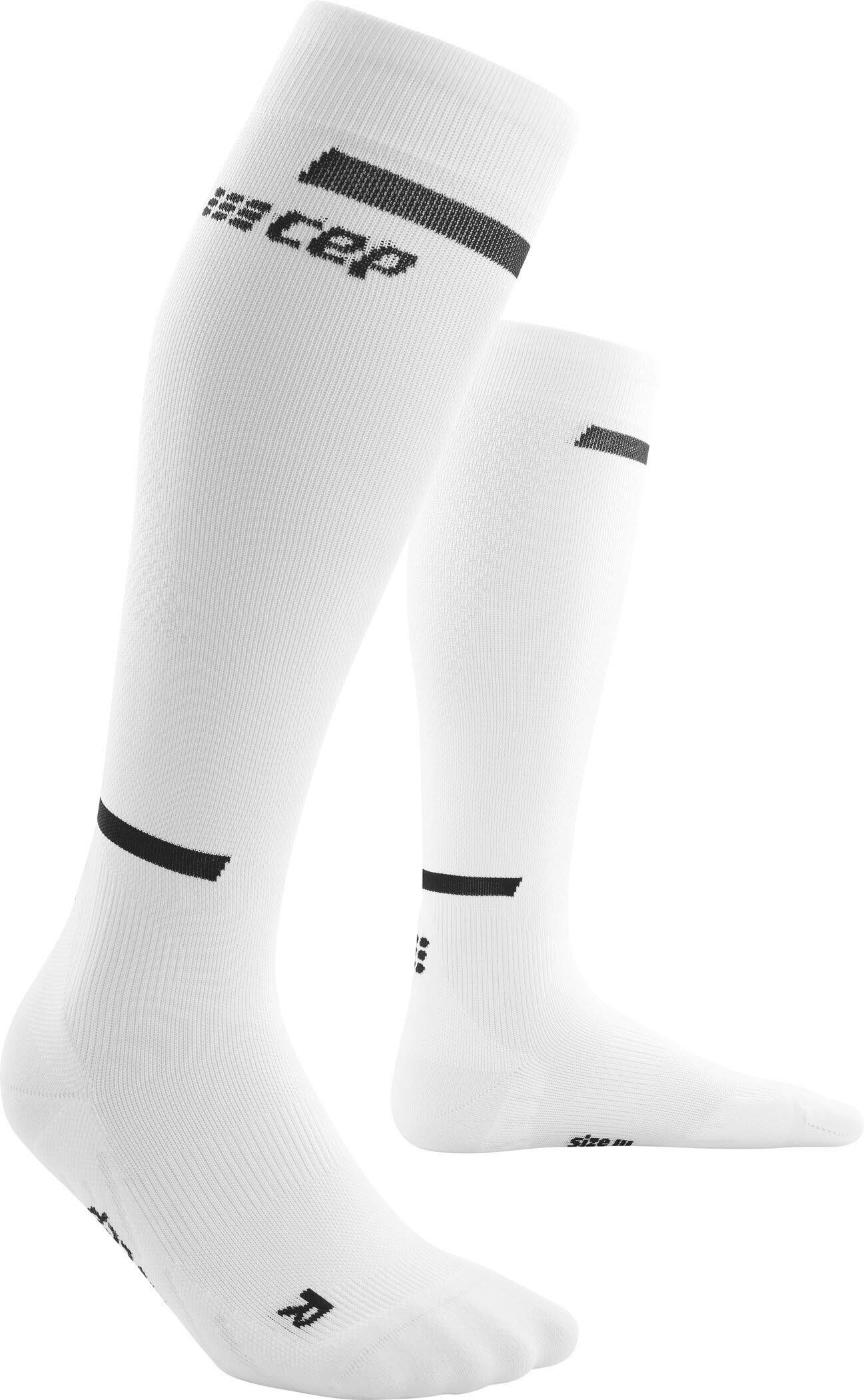 cep The Run Socks Tall Damen Laufsocken Kompressionssocken weiß
