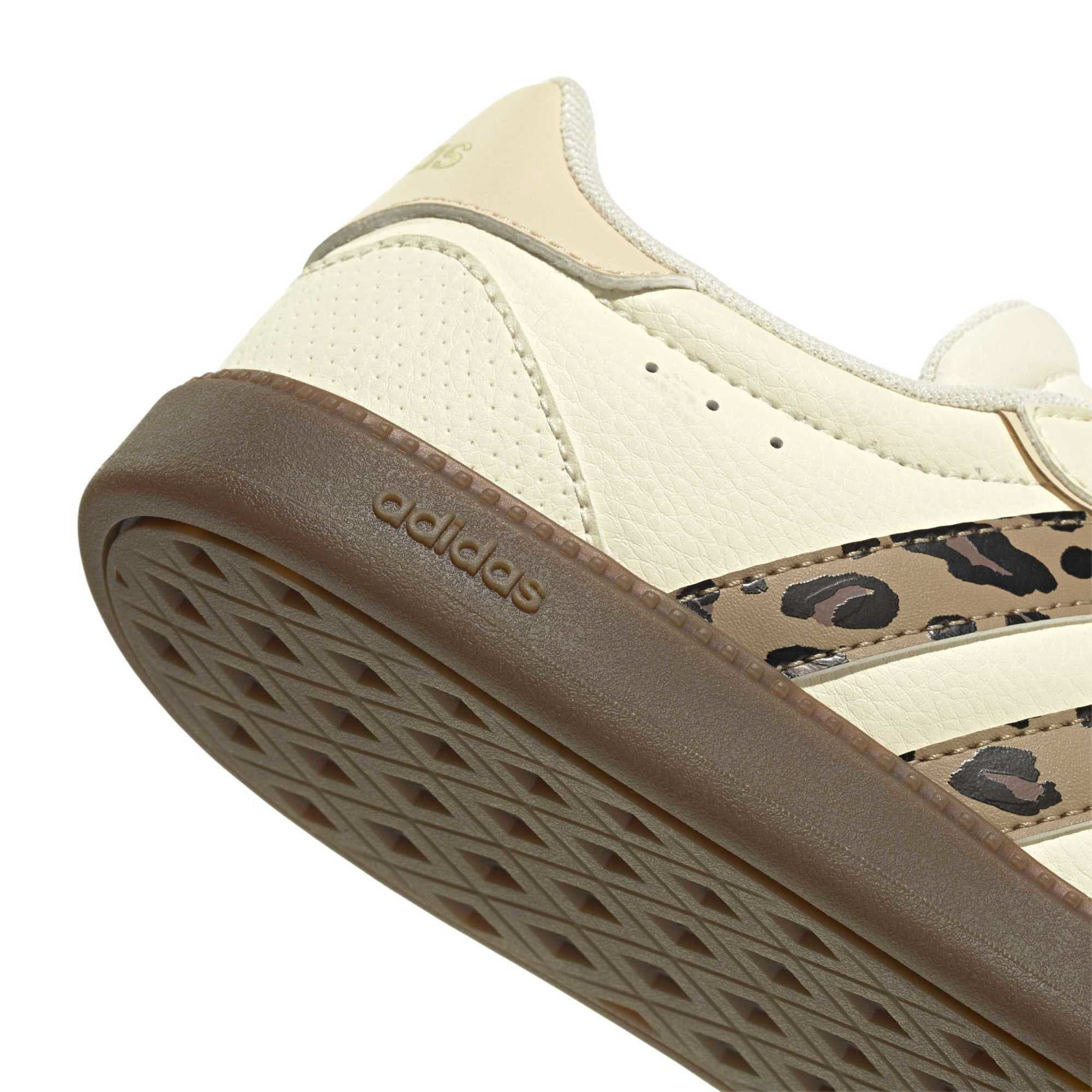 adidas BREAKNET SLEEK J Mädchen Kinder Sneaker Freizeitschuhe beige/leoprint