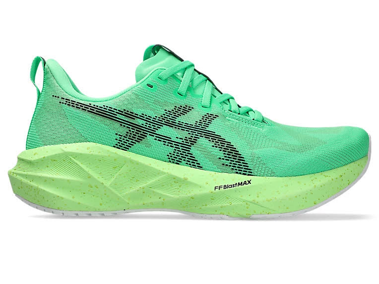ASICS NOVABLAST 5 EKIDEN Herren Laufschuh Vital Green/Black mit Mittel- und Außensohlengeometrie