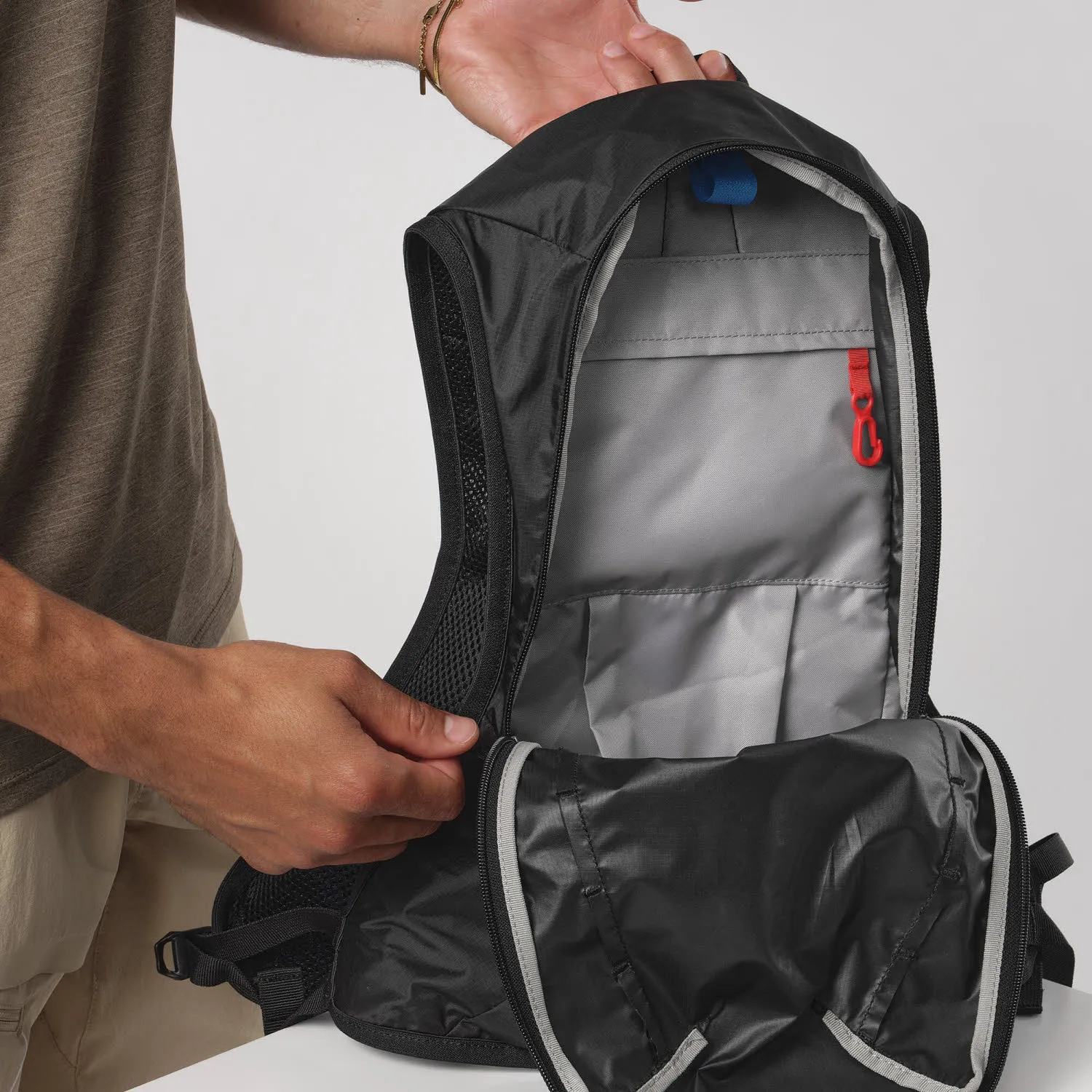 Salomon CROSS 8 Herren Laufrucksack Trinkrucksack schwarz
