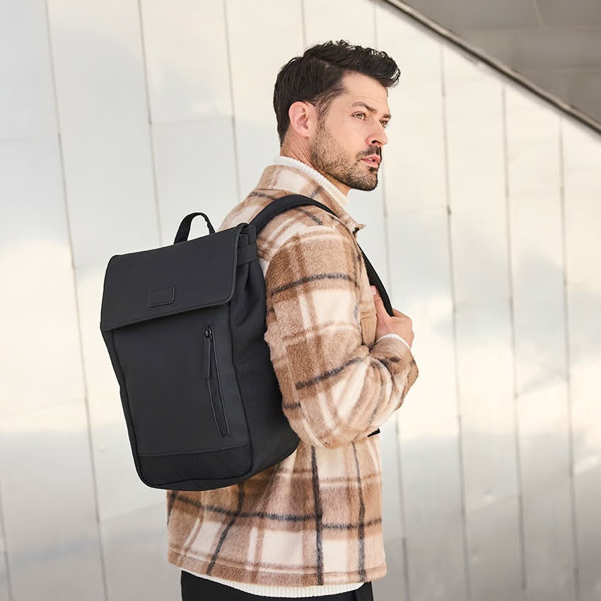 Riecker Rucksack Unisex Tagesrucksack Alltagsrucksack schwarz