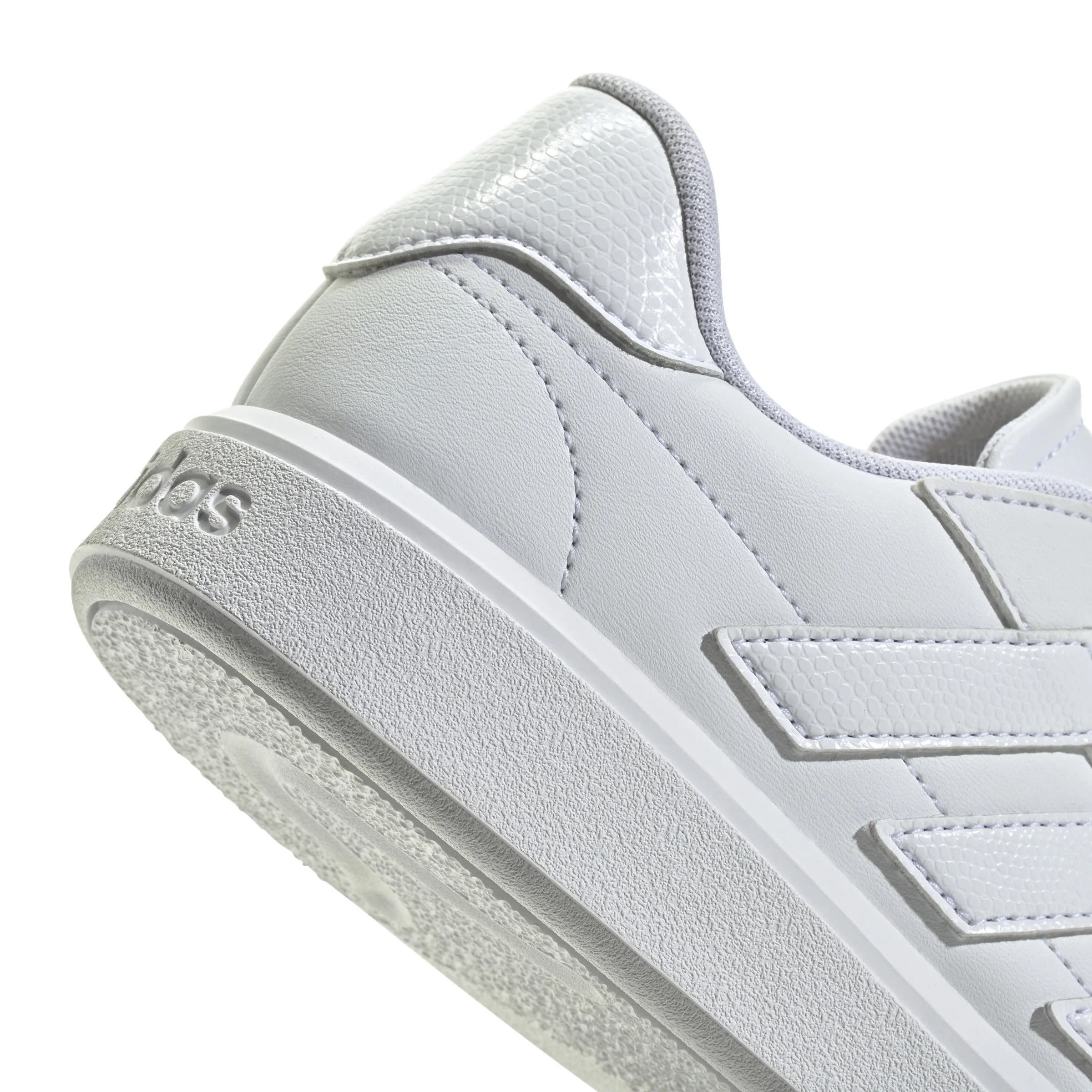 adidas Courtblock Damen Sportschuhe Alltagsschuhe weiß