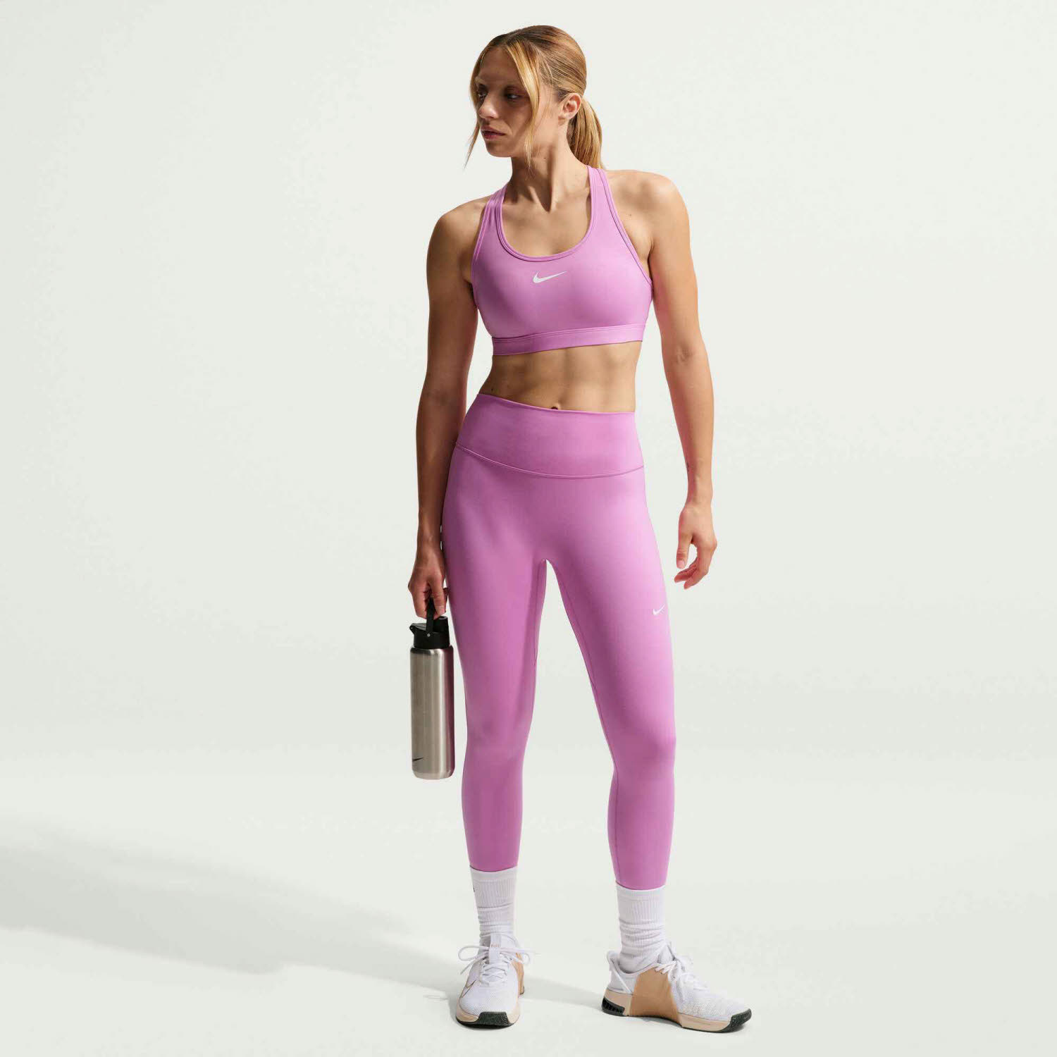 NIKE DRI-FIT SWOOSH WOMEN"S Damen Sport-BH Bra magenta