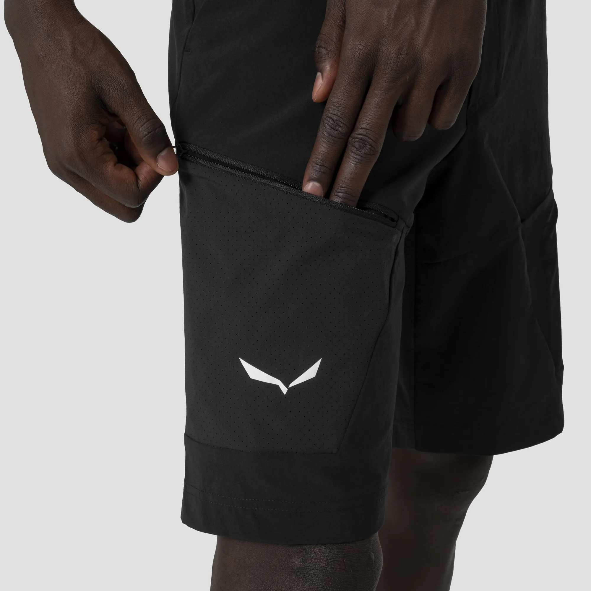 Salewa PEDROC 3 DST M CARGO SHORTS Herren Wandershorts Trekkingshorts schwarz NEU