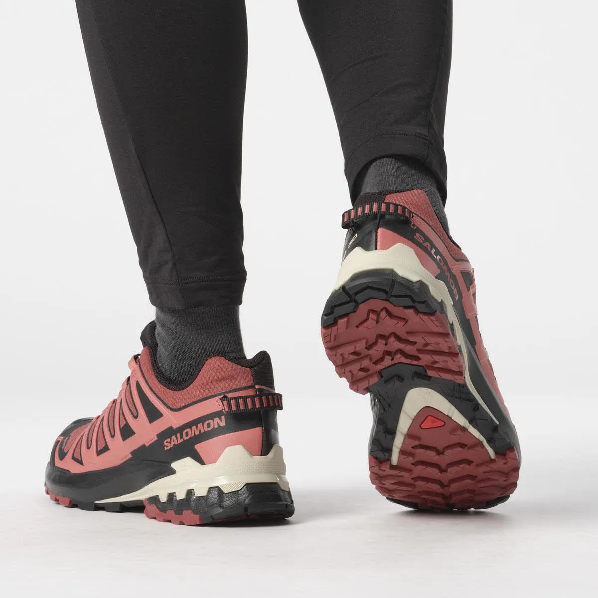 Salomon XA PRO 3D V9 GTX Trailrunning-Schuh Wanderschuh Damen rot schwarz